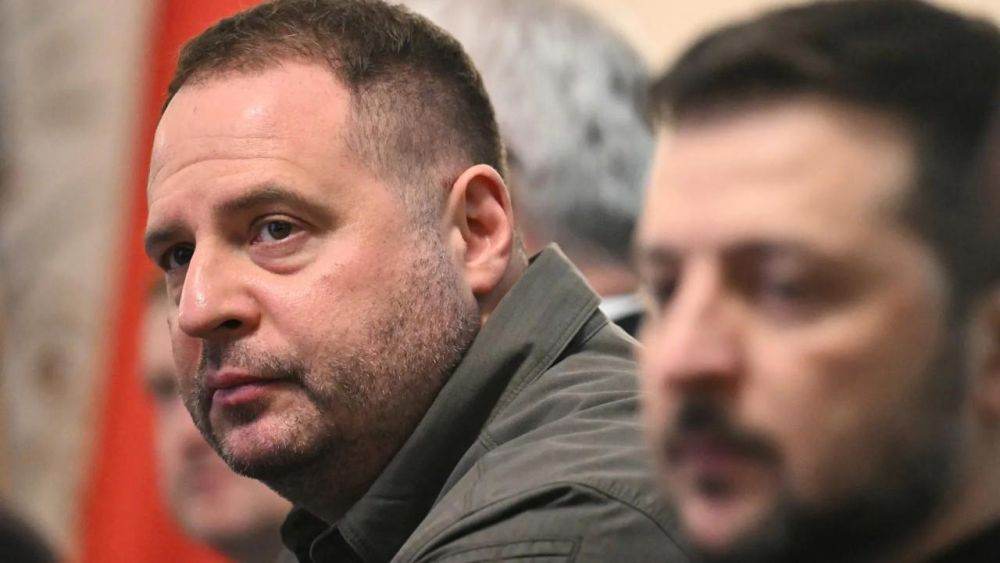 Au avut loc percheziţii anticorupţie la biroul lui Andrii Iermak